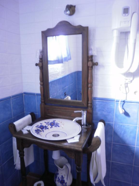 Hostal El Olmo Camarena de la Sierra Bilik gambar